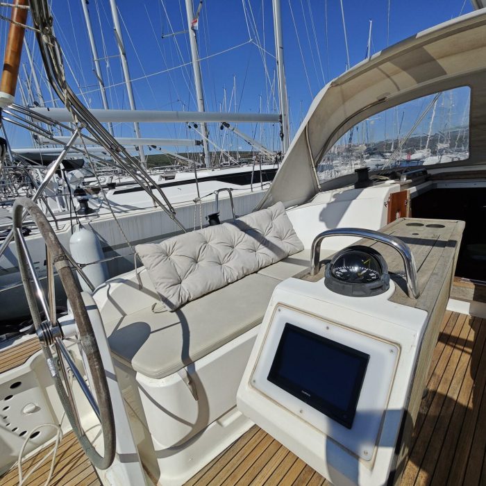 Jugo | Bavaria Cruiser 37 photo 2