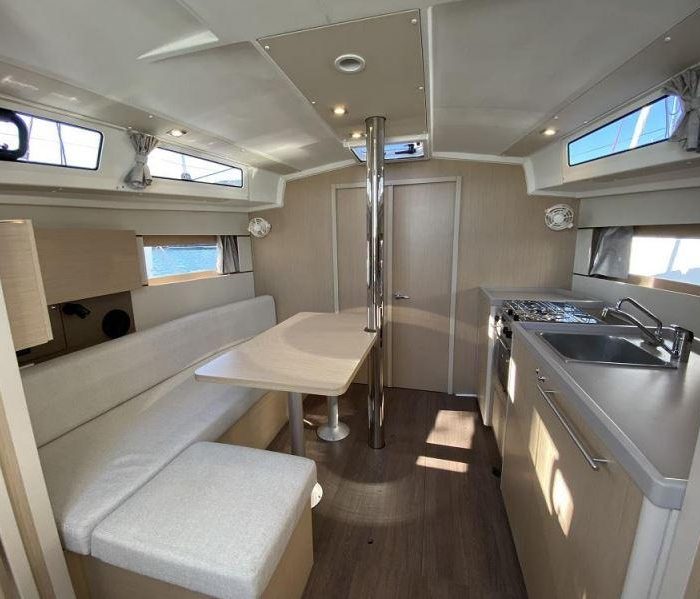 Maximus | Oceanis 38.1 photo 13