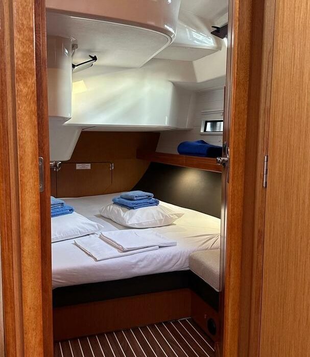 Mango | Bavaria Cruiser 51 photo 10