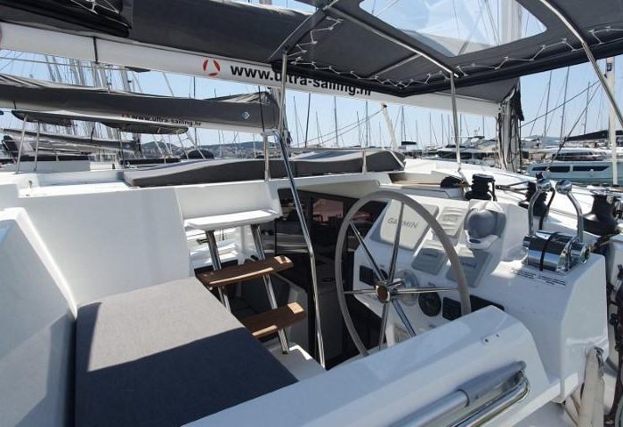 Crazy Diamond | Fountaine Pajot Astrea 42 photo 1