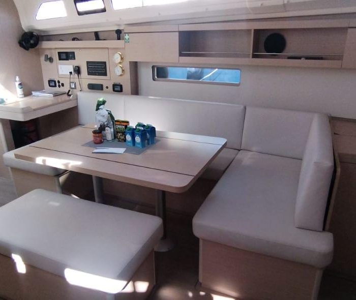 Ferrari | Oceanis 40.1 photo 11
