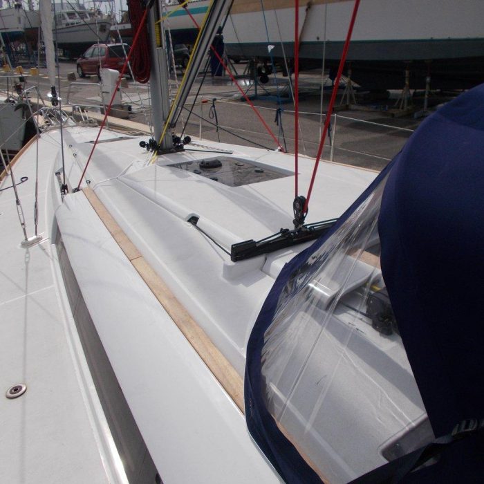 Dark Eyes | Sun Odyssey 419 photo 5