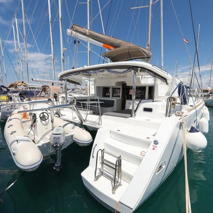 Fortuna | Lagoon 450 photo 6