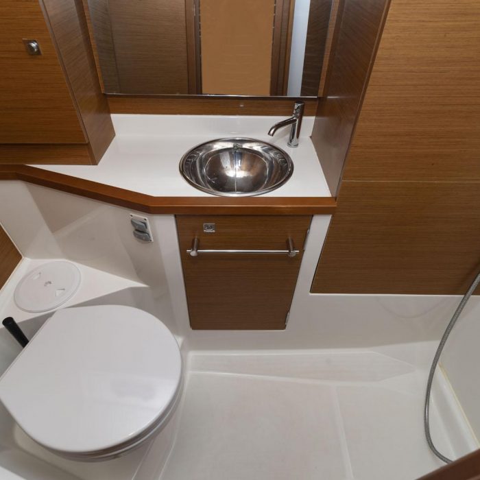 BarElli | Sun Odyssey 389 photo 13