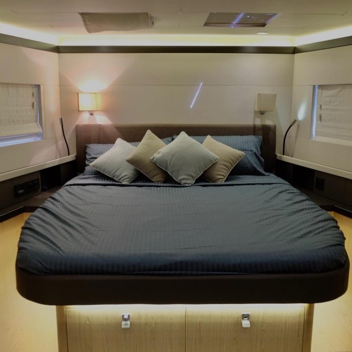 Premium + | Oceanis Yacht 62 photo 41