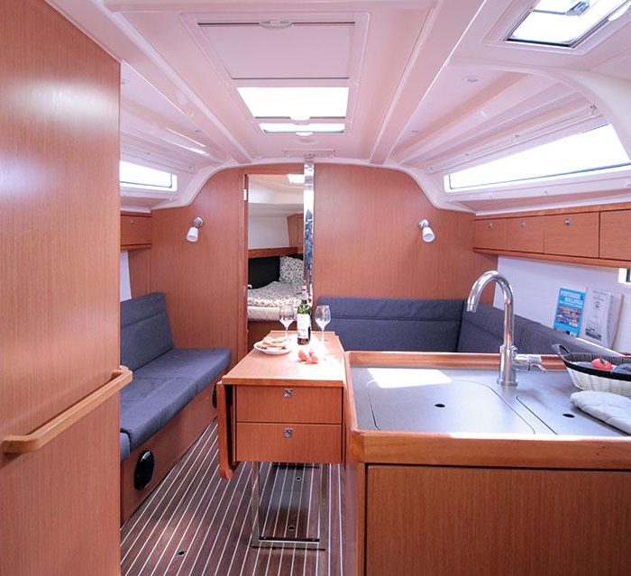 Chilly Lilly | Bavaria Cruiser 37 photo 8
