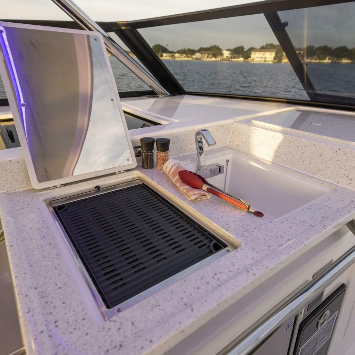 Batcat | Aquila 32 Sport photo 7