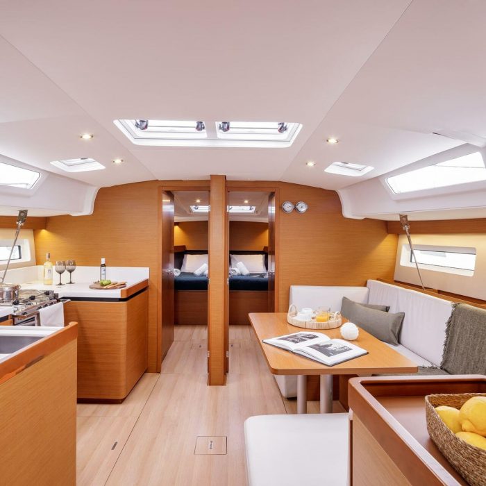 MARE MIA | Sun Odyssey 490 photo 5