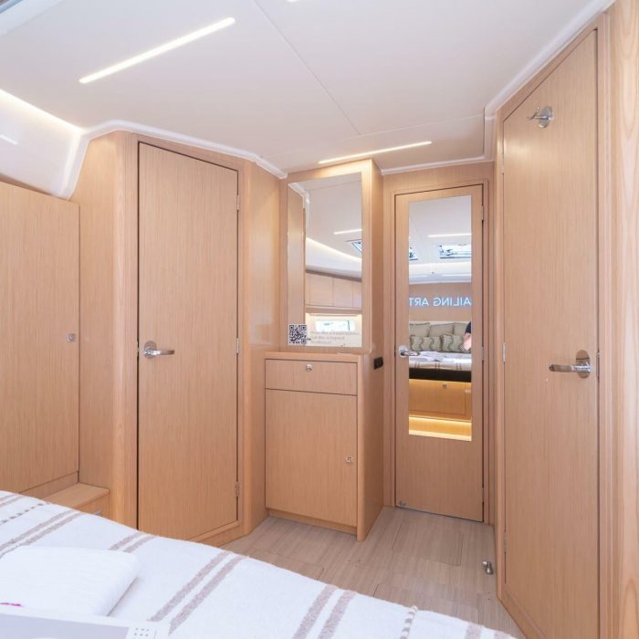 Art N | Bavaria C46 photo 38