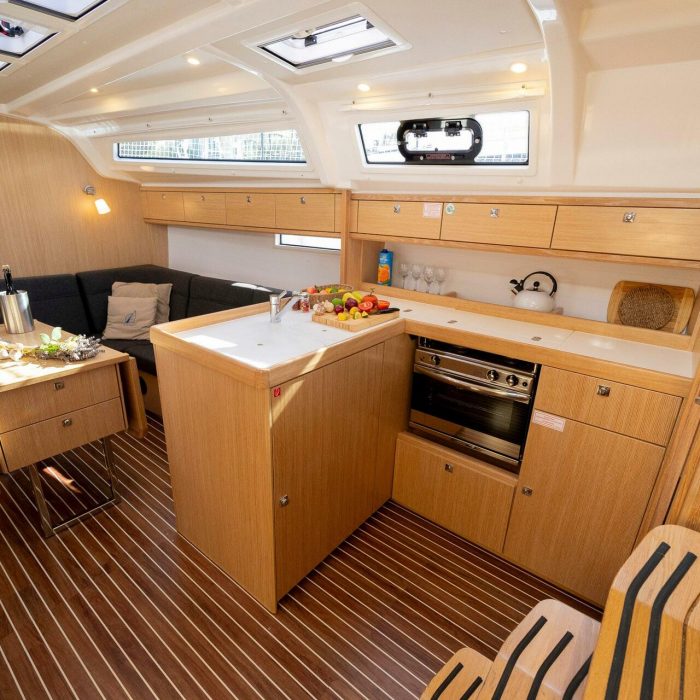 Fortunata | Bavaria Cruiser 37 Style photo 27