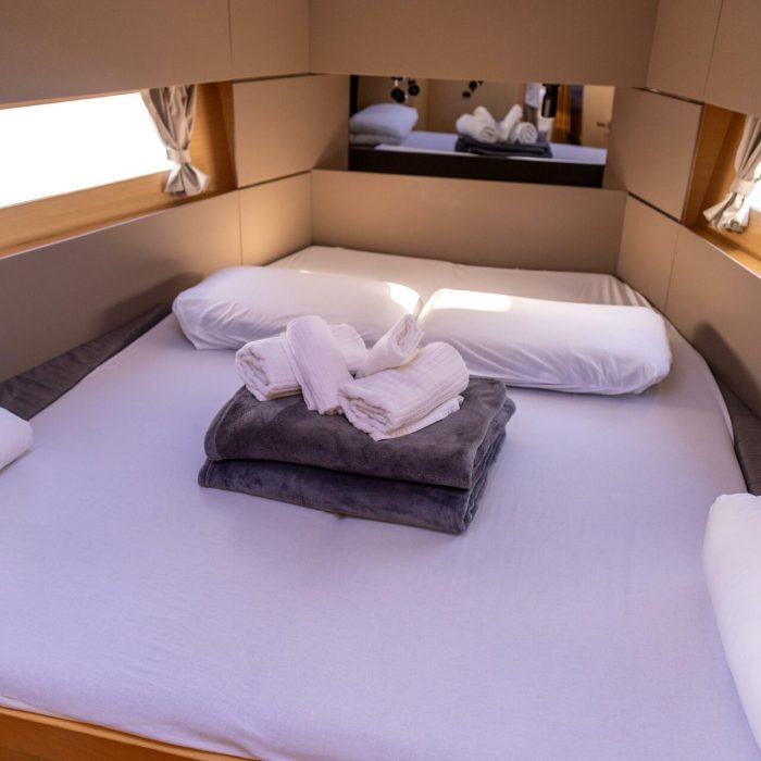 Moin | Oceanis 38 photo 18 Moin | Oceanis 38 photo 18