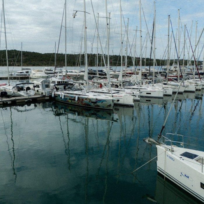 Art N | Bavaria C46 photo 15