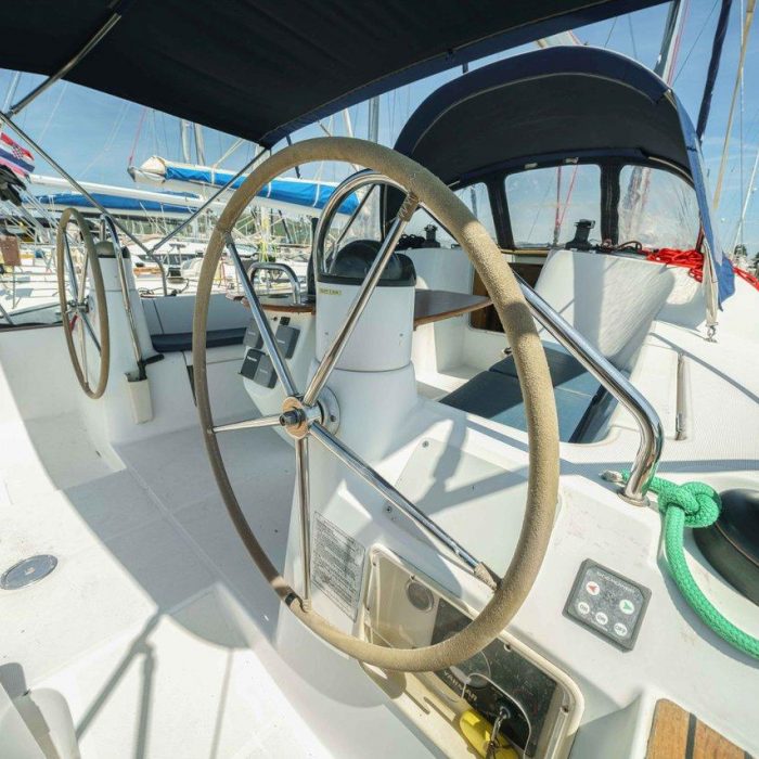 Ema | Sun Odyssey 42i photo 7