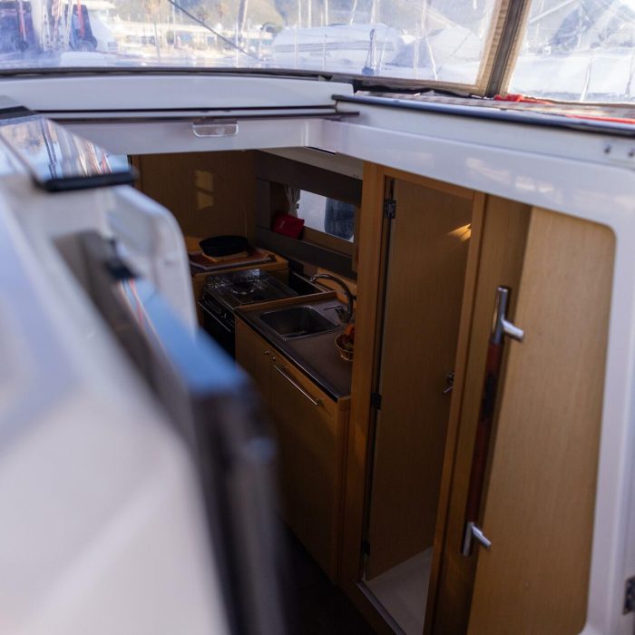 Moin | Oceanis 38 photo 9 Moin | Oceanis 38 photo 9