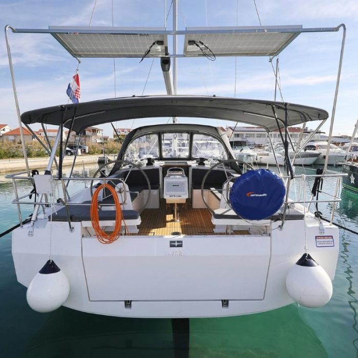 Summertime | Bavaria C42 photo 2