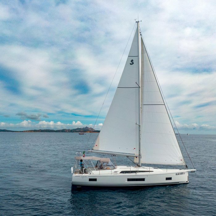 Circe - Water maker, Solar Panel | Oceanis 46.1 photo 11