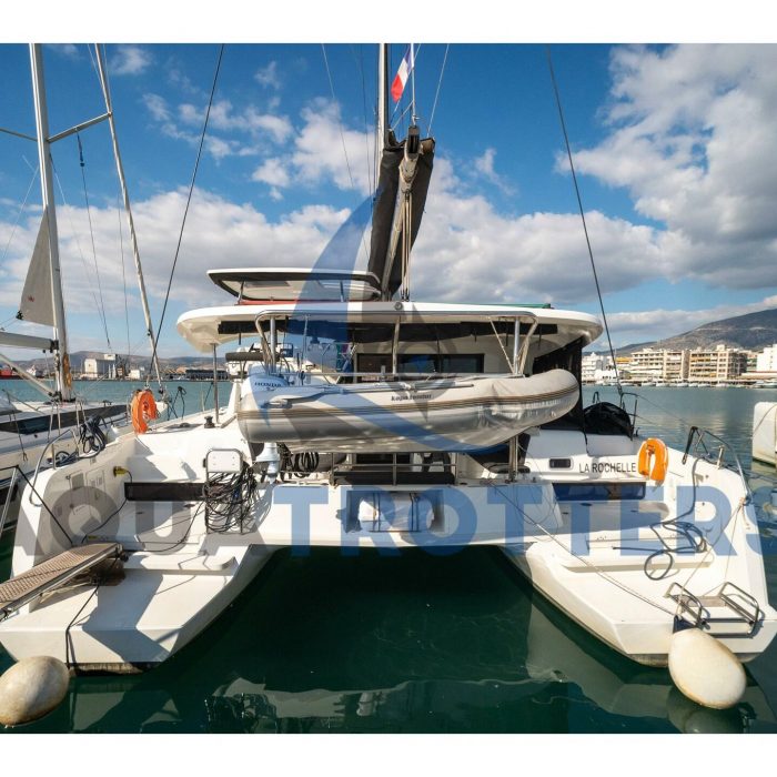 Silver VIII  (A/C and Generator) | Lagoon 42 photo 2