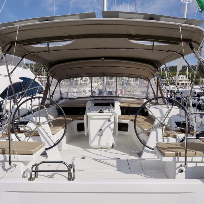 Jack - Water maker, Solar Panel | Oceanis 51.1 photo 7