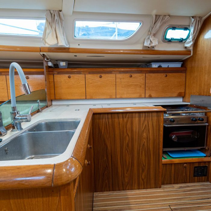 Tatanos | Sun Odyssey 43 photo 17