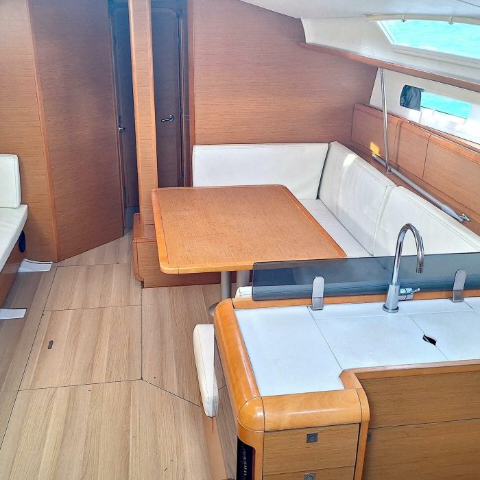 Johanna | Sun Odyssey 439 photo 5