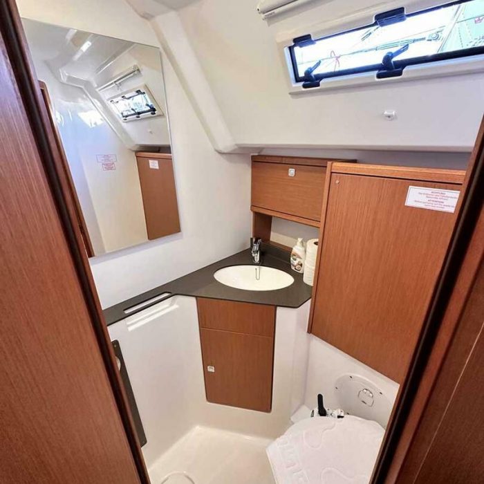 Leisure | Bavaria Cruiser 46 photo 2