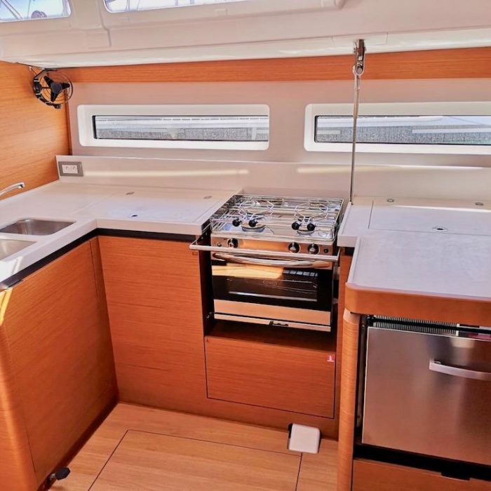 Persik | Sun Odyssey 490 photo 9