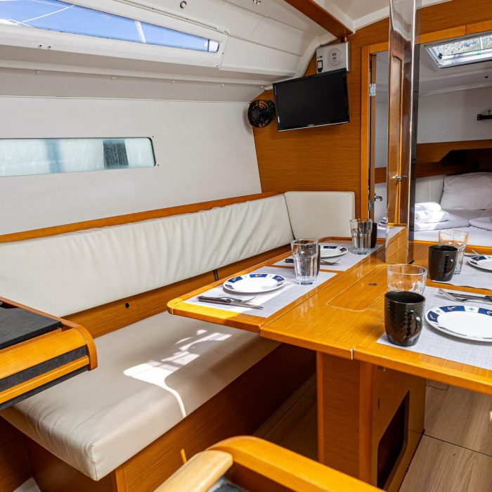 Cherie Bibi | Sun Odyssey 349 photo 8