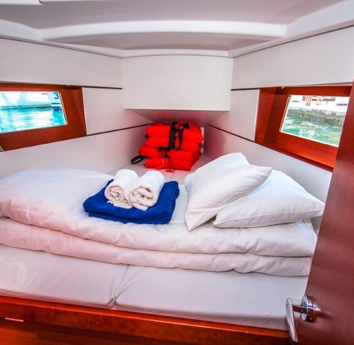 Dalmar | Oceanis 35 photo 8
