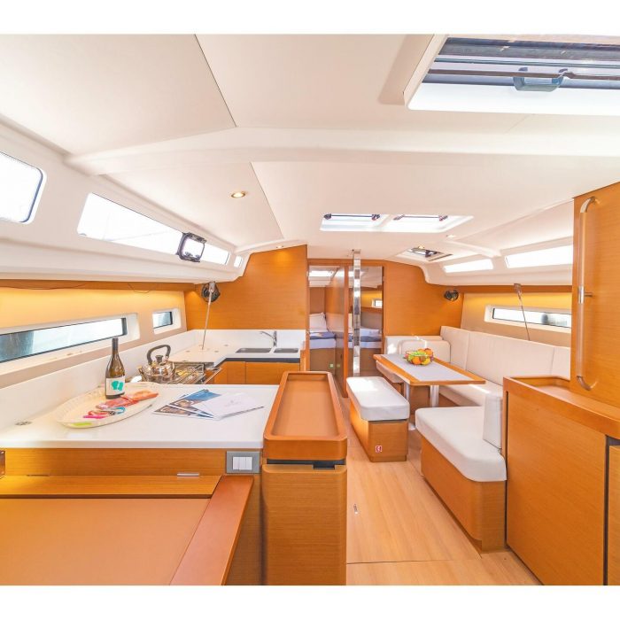 Mike Charlie | Sun Odyssey 440 photo 9