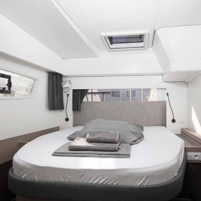 Follow the Sun | Fountaine Pajot Astrea 42 photo 16