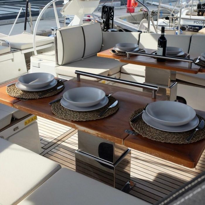 Premium + | Oceanis Yacht 62 photo 9