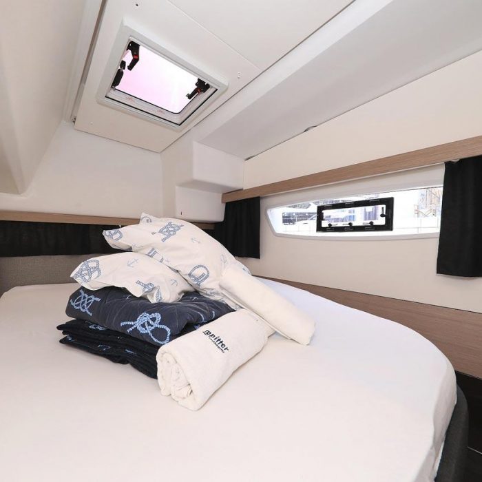 Felicitas II | Fountaine Pajot LUCIA 40 photo 22