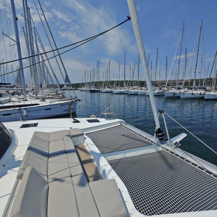 Caramita | Fountaine Pajot Elba 45 photo 6