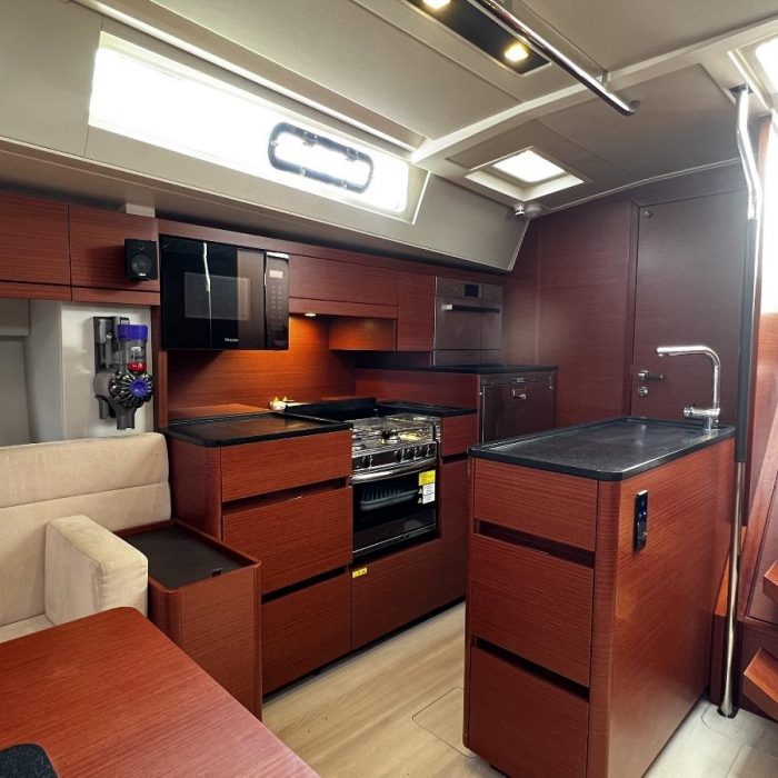 MiR | Hanse 548 photo 24