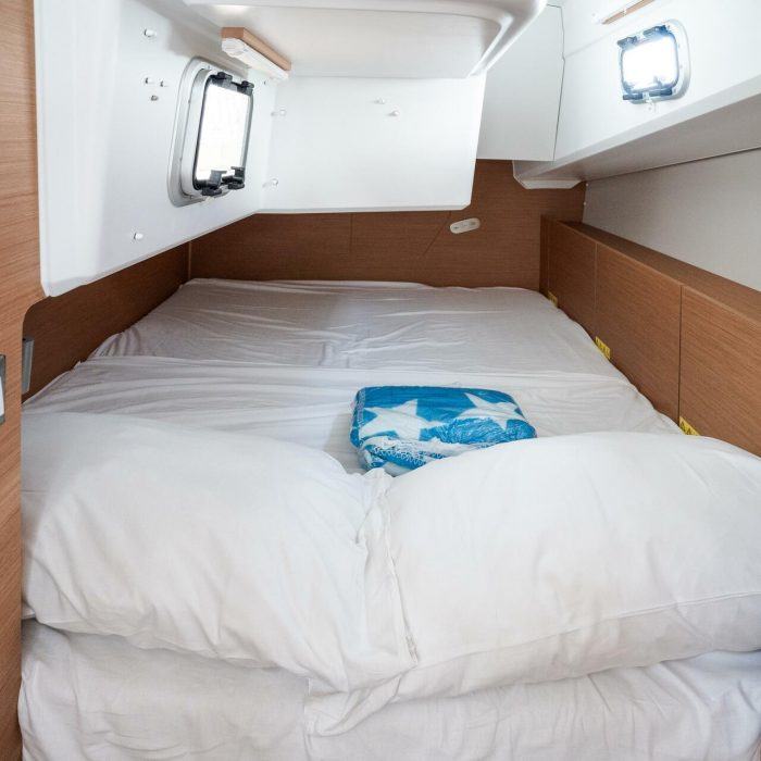 Phoenix - Comfort line | Sun Odyssey 380 photo 15