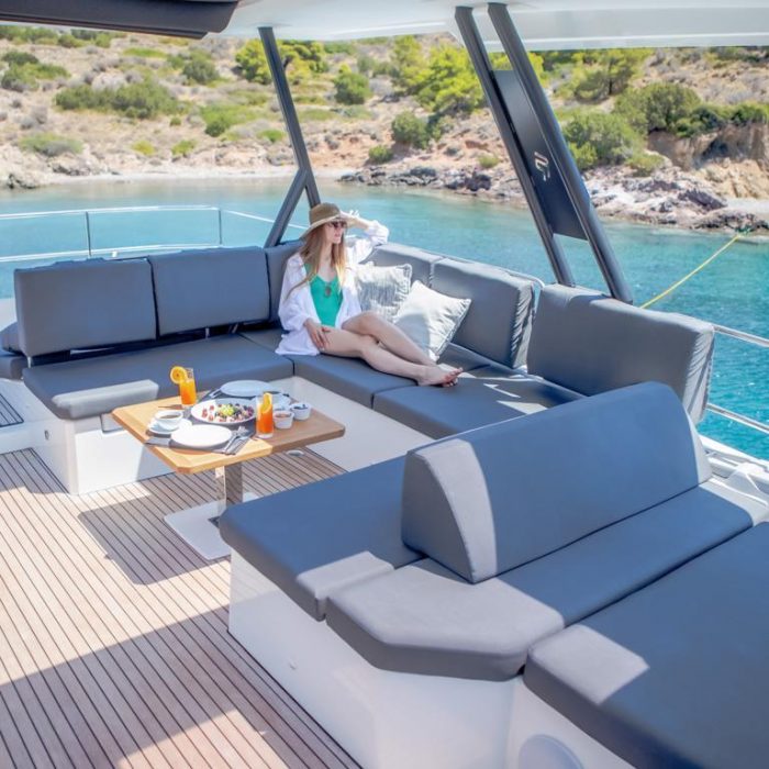 D2 | Fountaine Pajot Power 67 photo 1