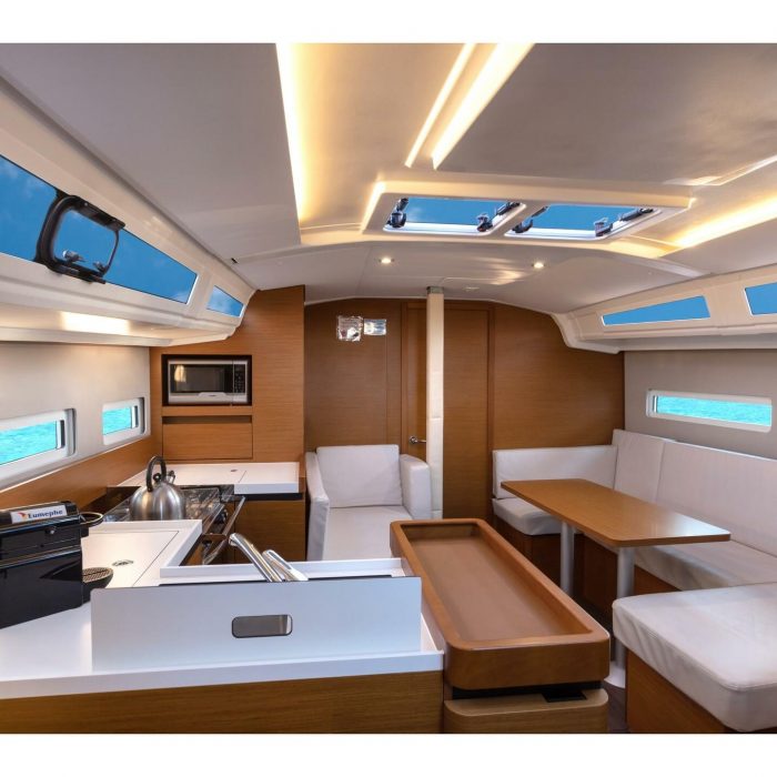 Eumephe - Standard line | Sun Odyssey 410 photo 9