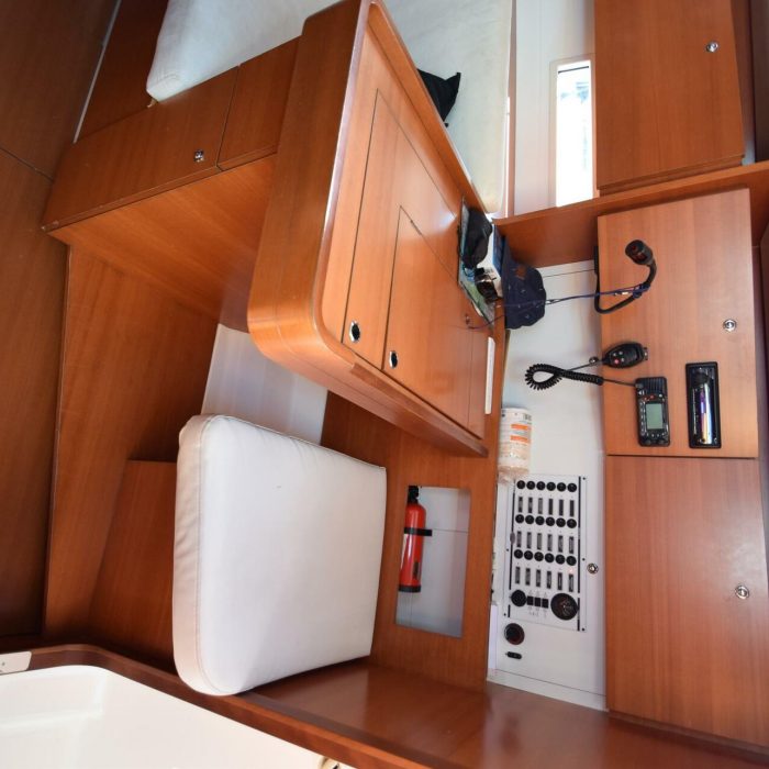 Vittoria | Dufour 335 Grand Large photo 6