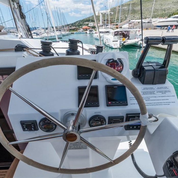 Sunny Wave | Fountaine Pajot Saona 47 Quintet photo 6