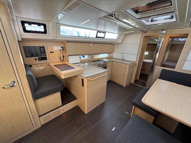 Princess Laura | Bavaria C46 photo 9