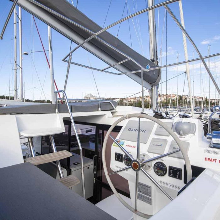 Follow the Sun | Fountaine Pajot Astrea 42 photo 6