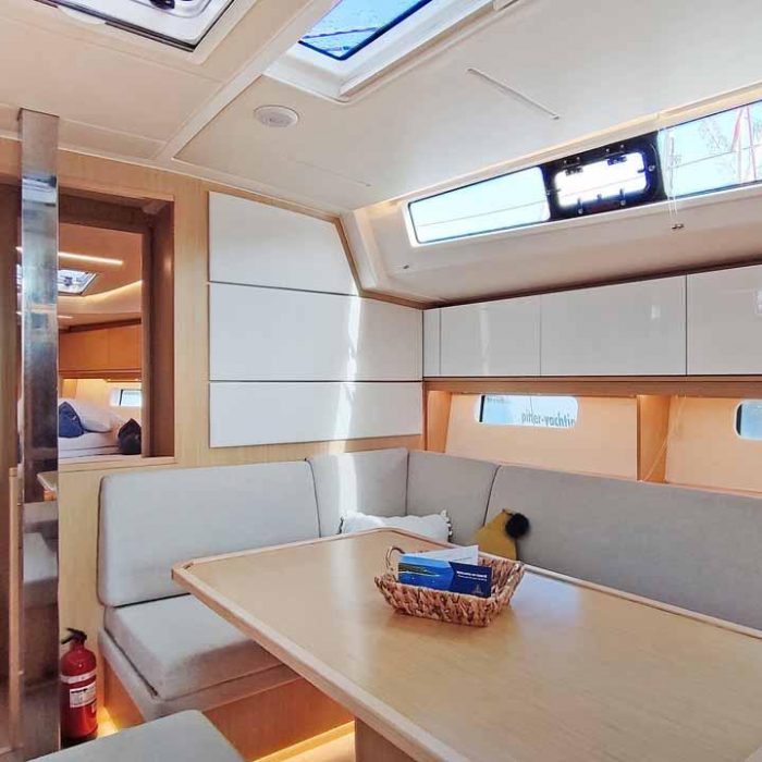 Estinella | Bavaria C46 photo 8