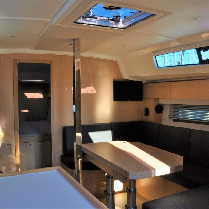 Hope I. | Bavaria C42 photo 9