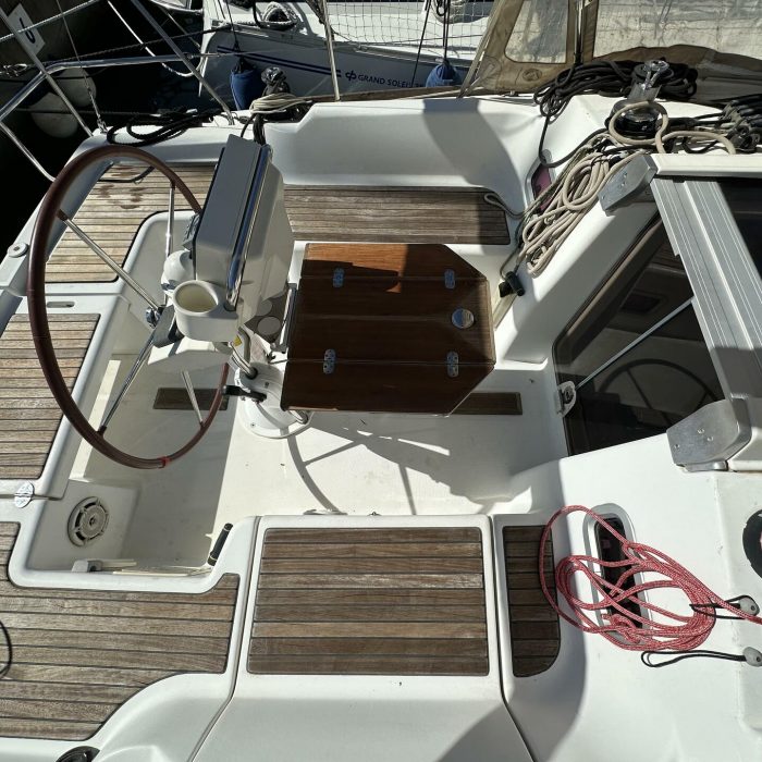 Blu | Oceanis 34 photo 9