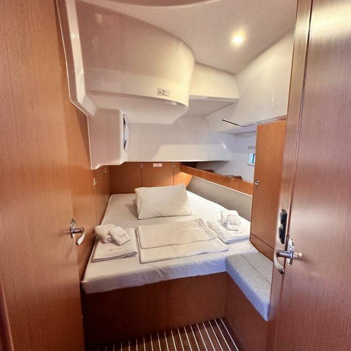 Leisure | Bavaria Cruiser 46 photo 10
