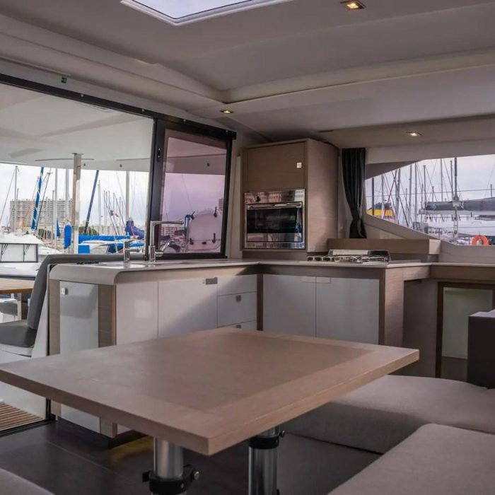 Seabaris | Fountaine Pajot Isla 40 photo 5