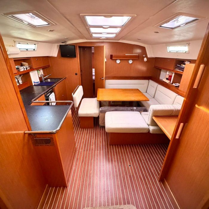 Shoogle | Bavaria Cruiser 45 photo 10
