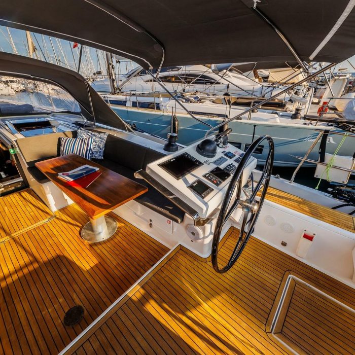 Mischief | Hanse 588 photo 7
