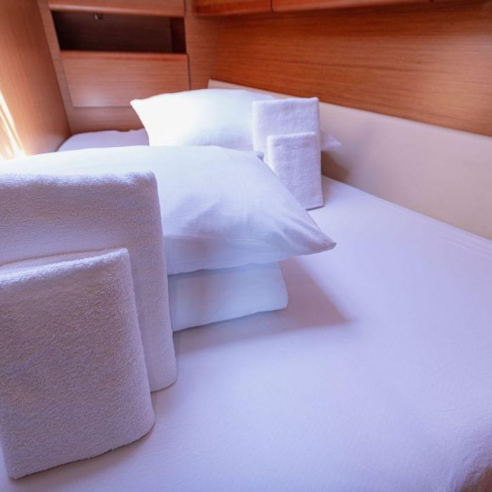 Ana B. | Sun Odyssey 49i photo 42