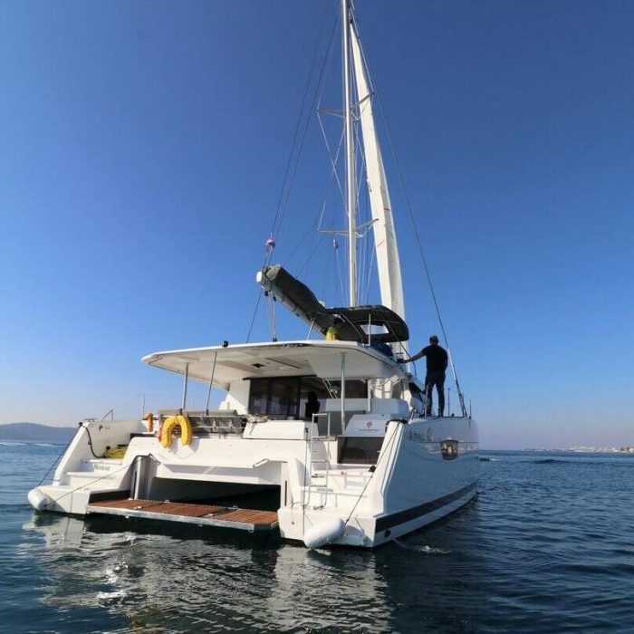 Mouse | Fountaine Pajot Astrea 42 photo 2